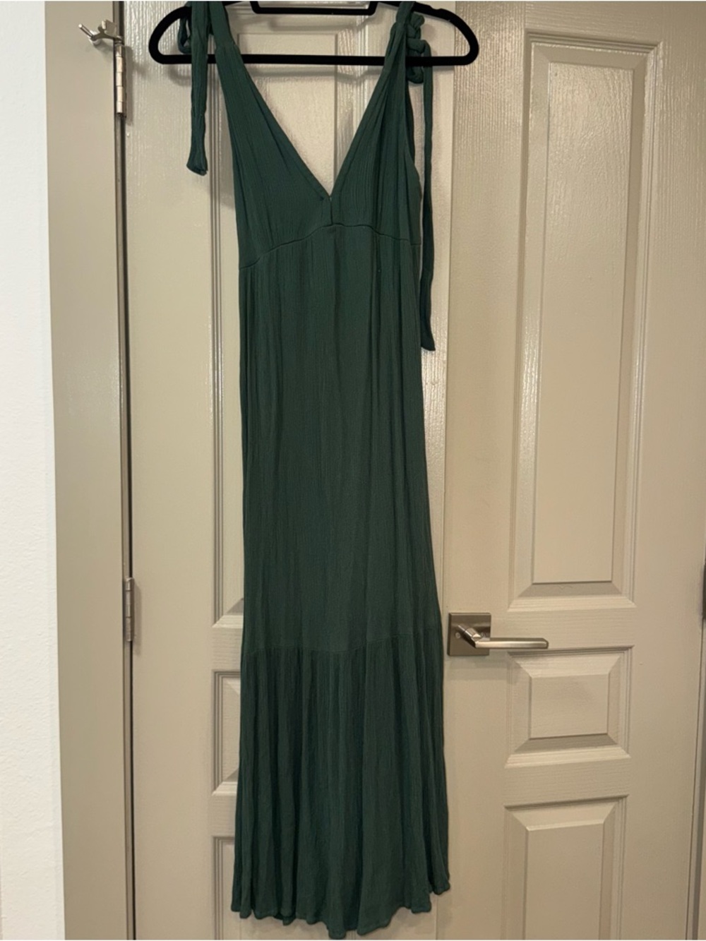 Abercrombie and FitchTiered V-Neck Maxi Dress with Tie Straps - Olive Green - Picture 4 of 6
